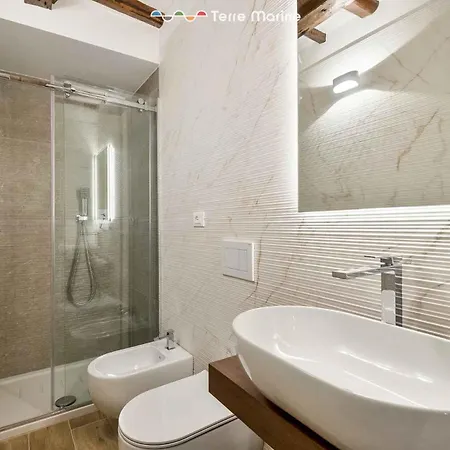 Il Fiore Del Prione, Terre Marine Gæstehus